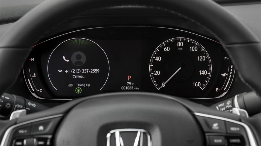 Панель приборов Honda Accord Touring Hybrid 2017 года  (NA) (фото 94 из 170)
